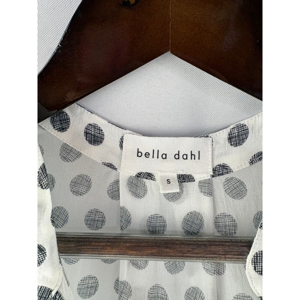 Women’s Bella Dahl Small White Sleeveless Blouse w/ Gray Polka Dots - Picture 5 of 6